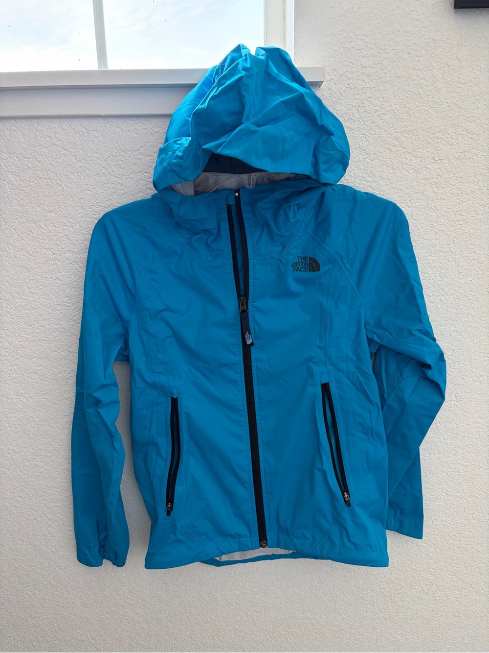 The North Face Bright Blue Kids' Hooded Rain Jacket
